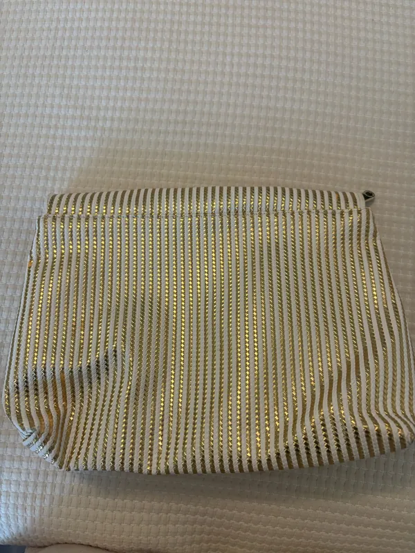 Vince Camuto Cosmetic bag - Image 2