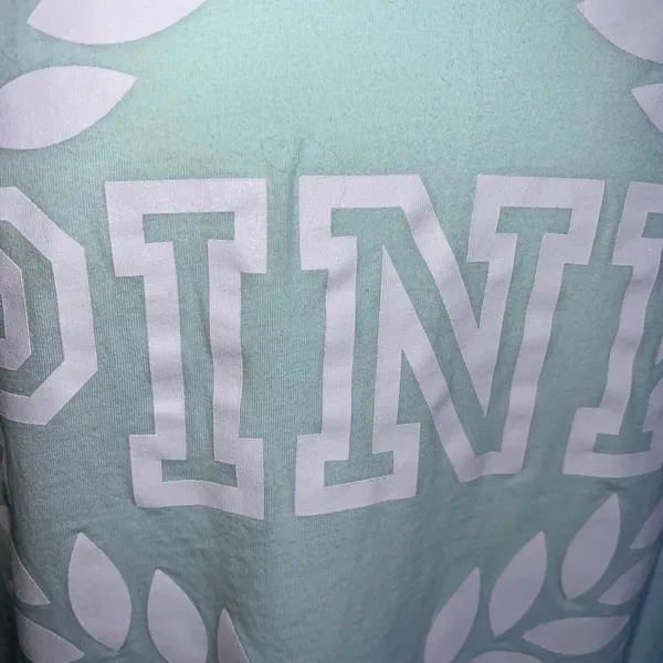 Pink Victoria's Secret🦎 V Neck T-Shirt🌵 - Image 3