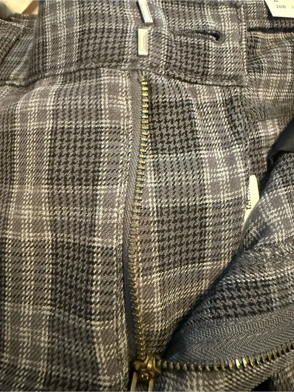 NWT American Eagle Womens Shorts Gray Palid High Rise Pleated Stretch 2 - Image 10