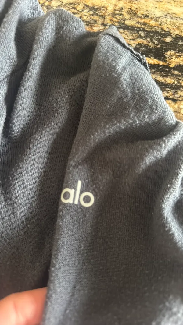 Alo Yoga - Image 3