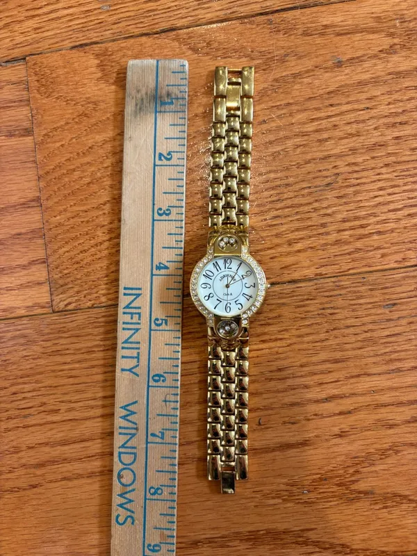 Adrienne Vittadini Club A Gold Tone Crystal Accent Bracelet Watch Vintage Style - Image 5