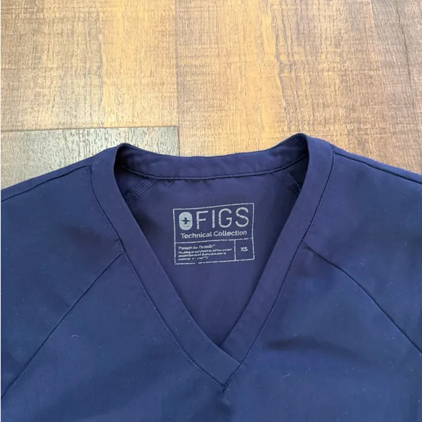 FIGS Navy Blue Technical Collection Hoodie Front Pocket V-Neck Scrub Top XS - Image 5