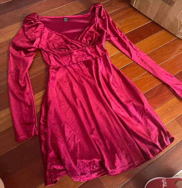 Red velvet king sleeve mini small Nwot red bling dress v - Image 5