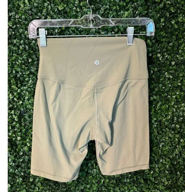 Lululemon Rosemary Green HR Align Biker Shorts Size 6 - Image 2