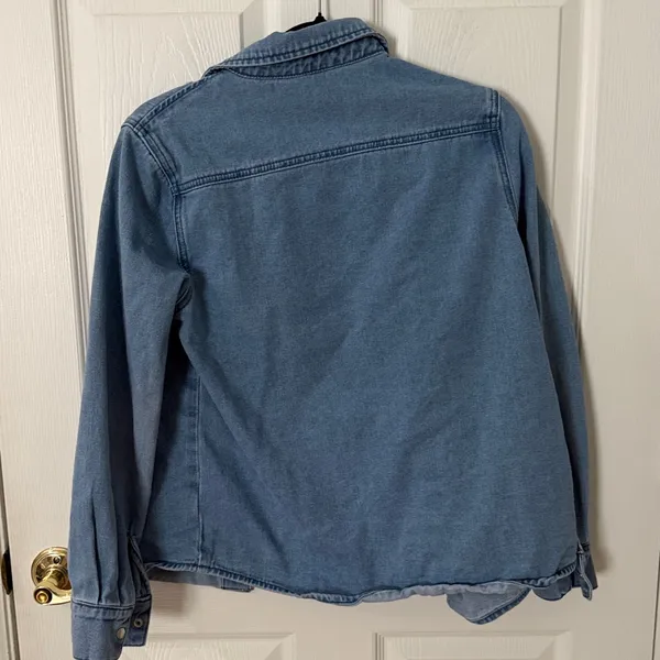 Light Wash Embroidered Denim Shirt Jacket size small - Image 4