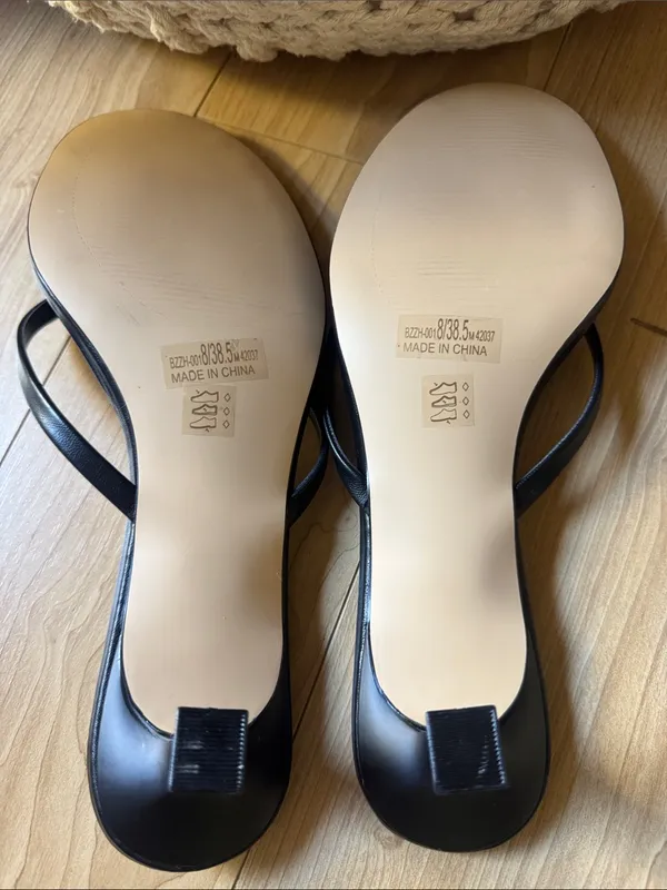 Chinese Laundry Black Slim-Strap Thong Sandals - Image 3