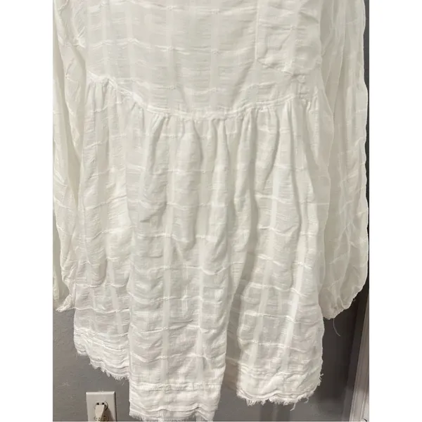 We The Free  Women White Textured Buttonless Tunic Size extra Small OVERSIZE. - Image 4