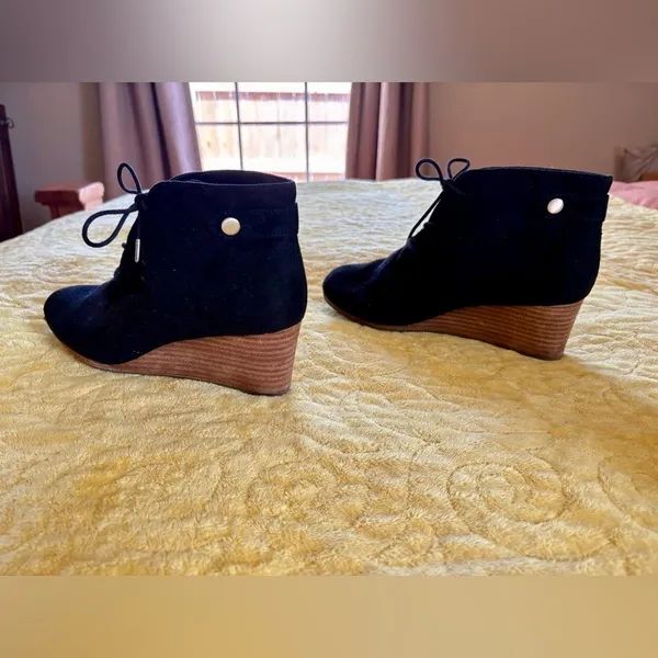 Dr. Scholl's Black Dynasty Wedge Lace Up Booties - Image 3