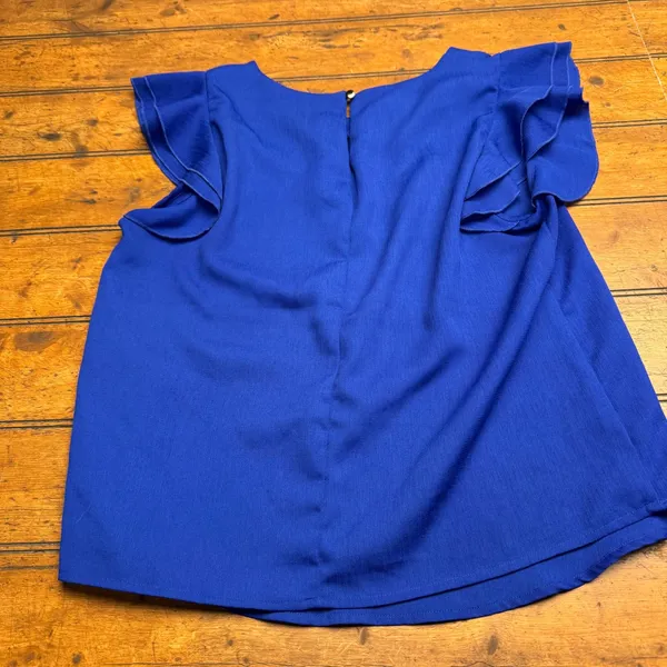 MILK + HONEY ESSENTIALS Royal Blue Flutter Sleeve Top Women's Size M‎ - Image 5