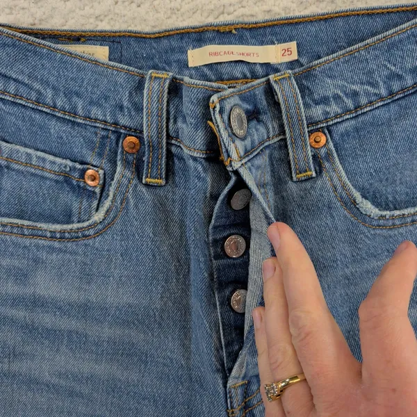 Levis Premium Ribcage Shorts Womens 25 Blue Denim High Rise Button Fly Casual‎ - Image 7