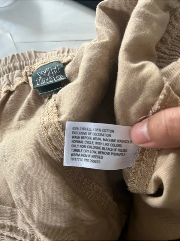 NWT Wild Fable Tan Khaki Cargo Utility Pants Medium Hiking Outdoors Gorpcore - Image 8