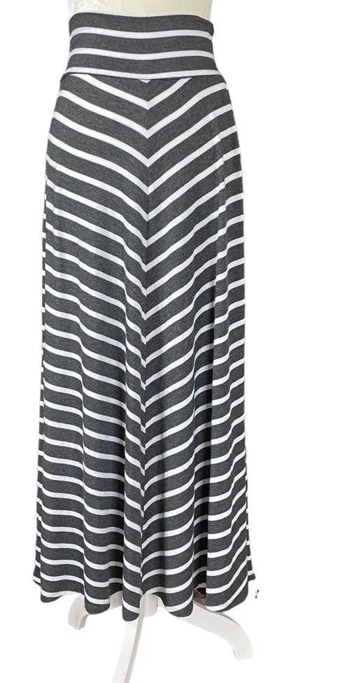 AB Studio gray and white stripe maxi skirt stretchy flowy women’s size small - Image 2