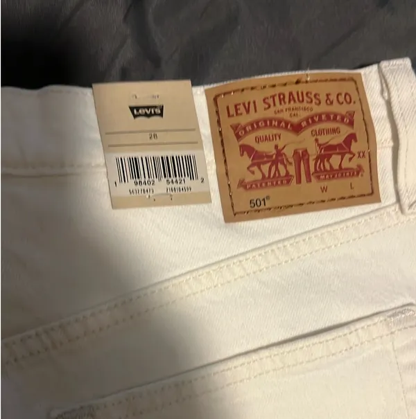 Levi's Women's 501 Original Shorts Sz 28 - Image 7