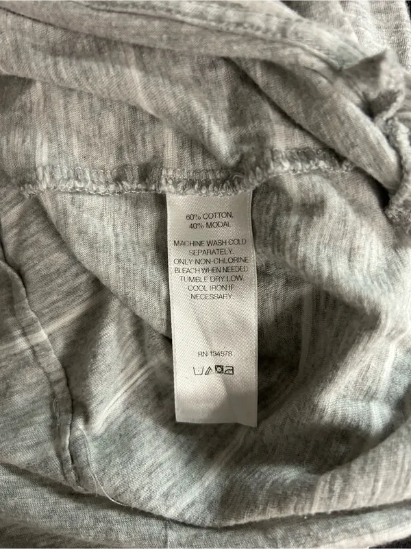 Vineyard Vines Gray and White Striped Long-Sleeve Polo - Image 4