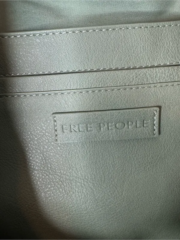 New free People Ventura Vegan Tote Moss green - Image 4