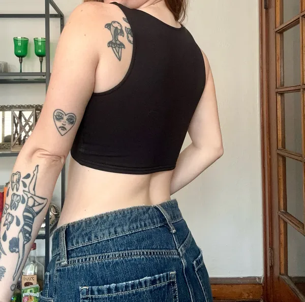 Black Keyhole cropped top Size M - Image 2