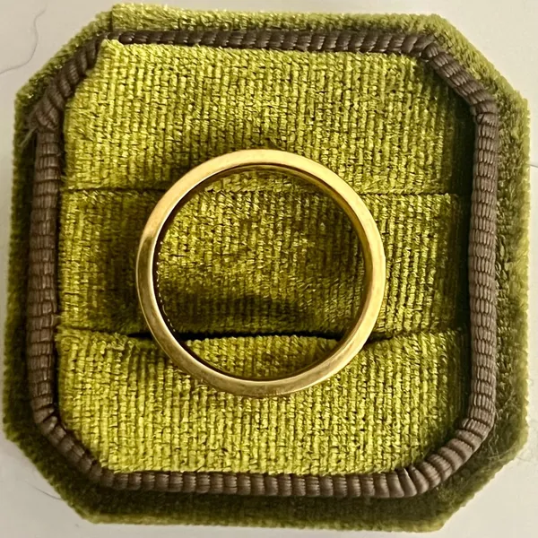18K Yellow Gold Plated Carré Cut Diamond Eternity Band Ring 2mm Unisex Size 9 - Image 3