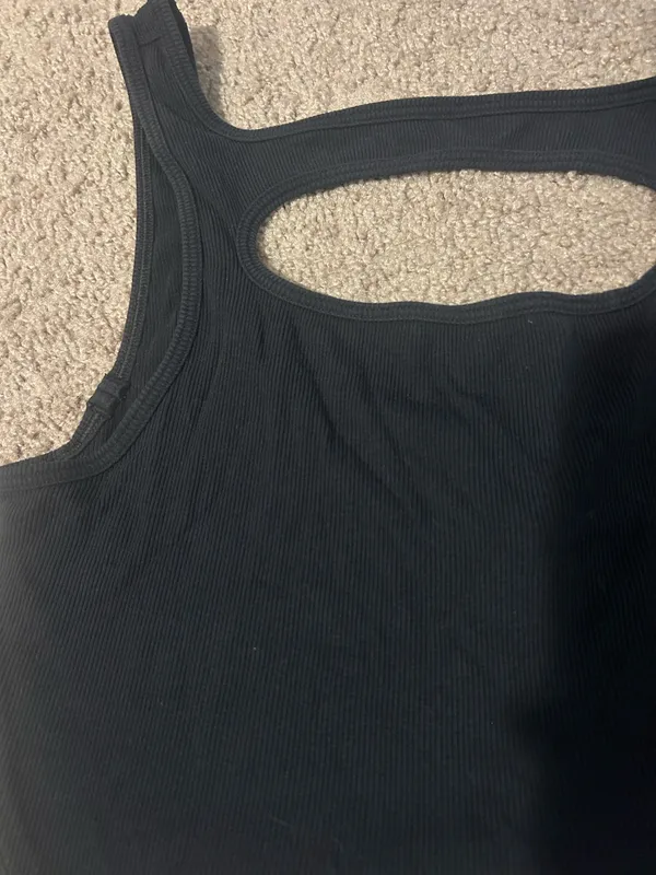 Lululemon Black Cutout Ribbed Tank Top - Women's - Image 3