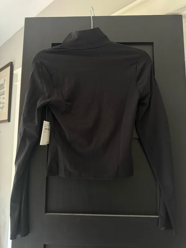 NWT Good American Mock Neck Long Sleeve Top - Image 2