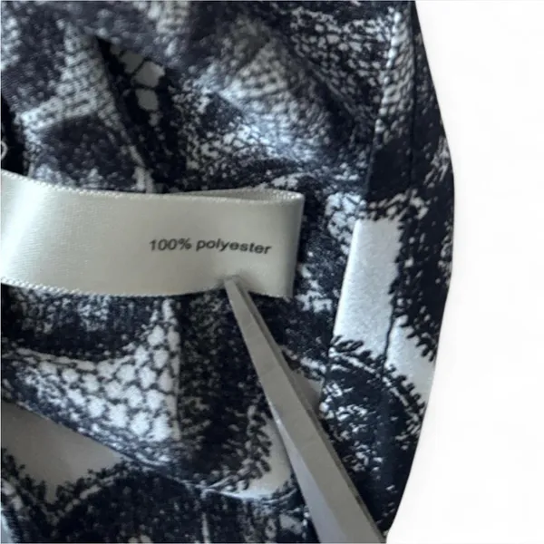 The Limited Y2K black and white lace top - Image 5