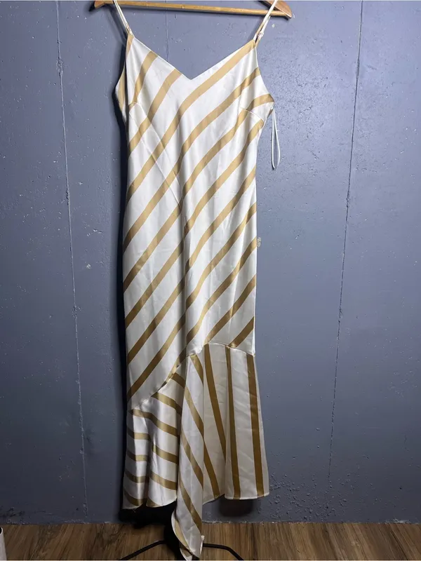 Steve Madden Stripe Pleated Waist Long Sleeve Shirtdress. Size Medium - Image 4
