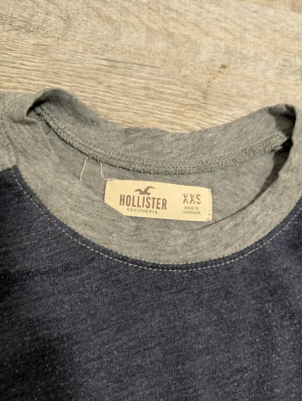 Hollister California Y2K Long Sleeve T-shirt Size XXS - Image 3