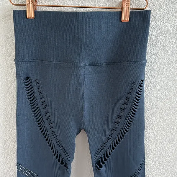 ALO Yoga Radiance High Waist Seamless Legging Blue Small - Image 3