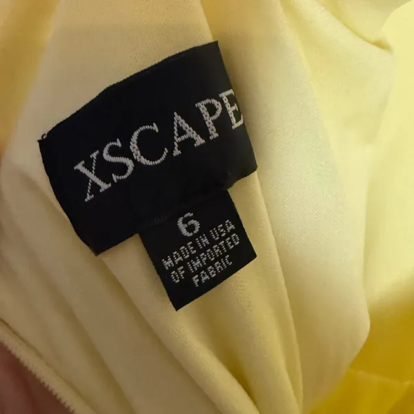 Xscape Yellow Sequined Asymmetric Neck Slit Sleeveless V-Neck Formal Gown Size 6 - Image 10