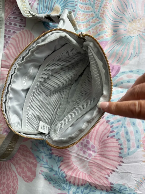 Lululemon belt bag - Image 2