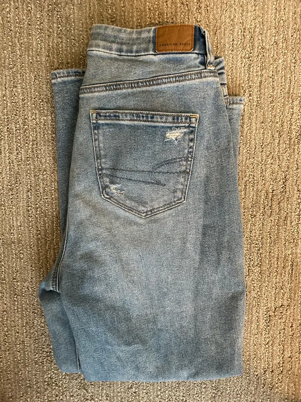 American Eagle Jeans - Image 4