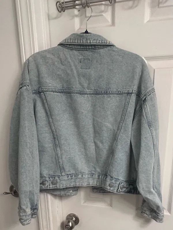 Light Wash Denim Jacket with Distressed Detail - Image 8