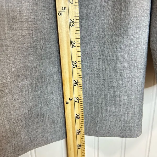 Austin Reed Classic Gray Women's Blazer vintage. USA long sleeve size S. - Image 9