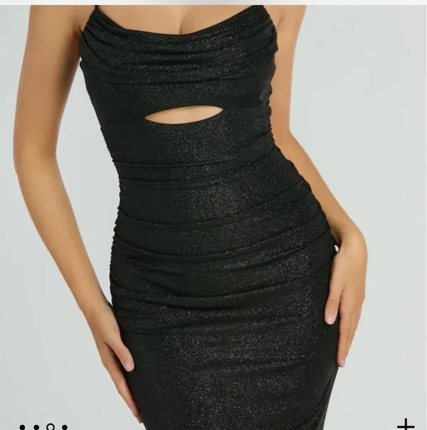 Black maxi bodycon dress with cut-out detail Windsor Harley Sleeveless Cutout Bodycon Glitter Formal Dress - Image 3
