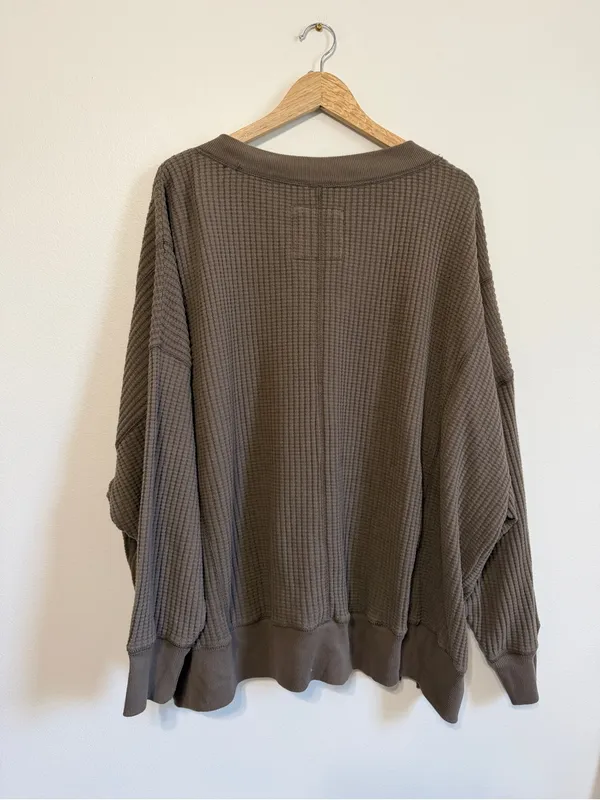 NWT American Eagle AE Big Hug V-Neck Waffle Sweatshirt Size XL Brown NEW - Image 5