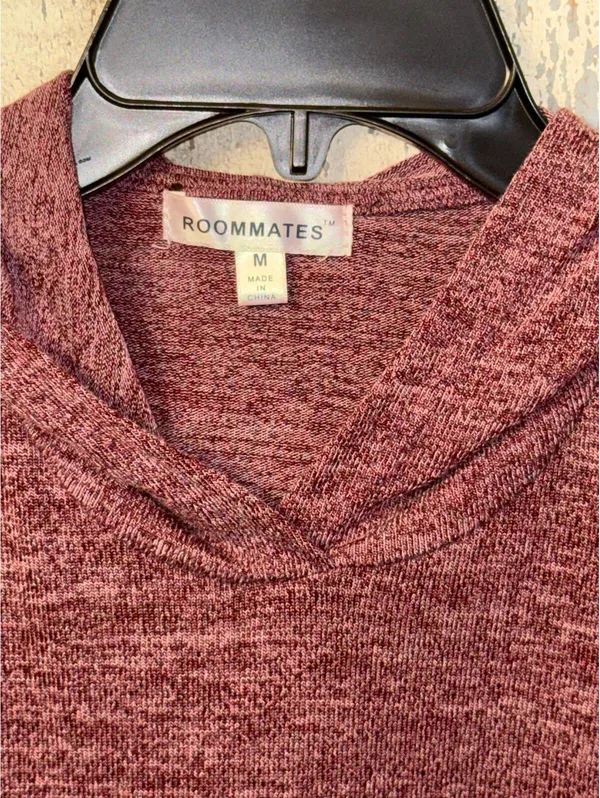Roommates women's hoodie, size medium Red - Image 2