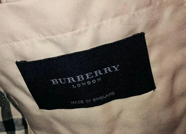 Burberry Classic Quilted Jacket - Image 6