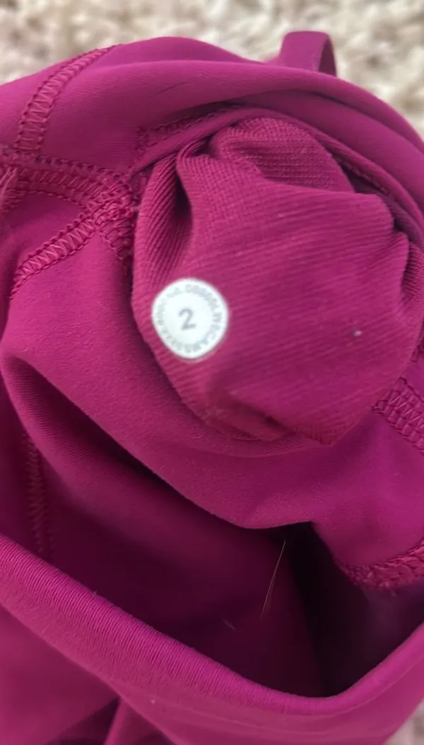 Women’s Lululemon Leggings size 2, 25’’ - Image 2