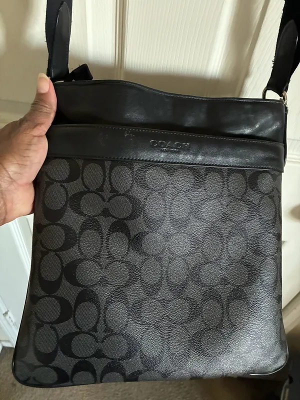 Coach Black and Charcoal Signature Crossbody Bag - Image 2