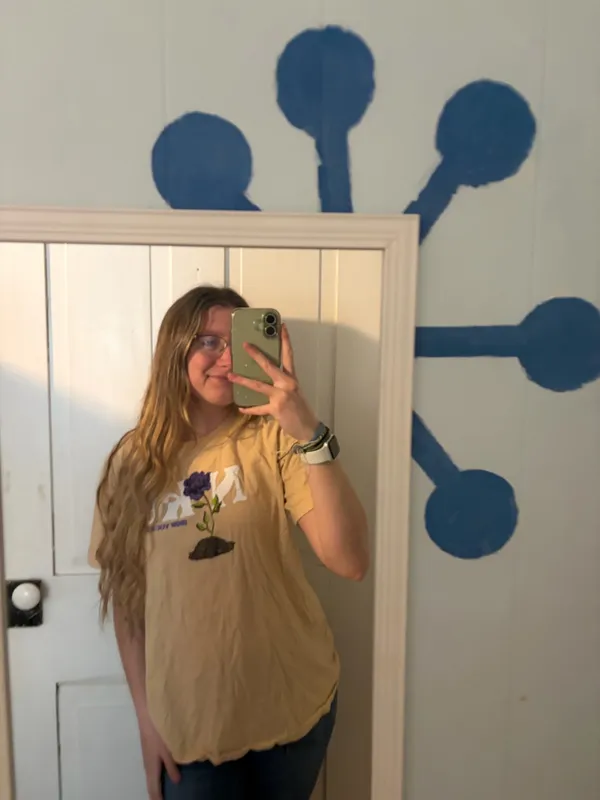 Nike tan flower short sleeve tshirt - Image 2