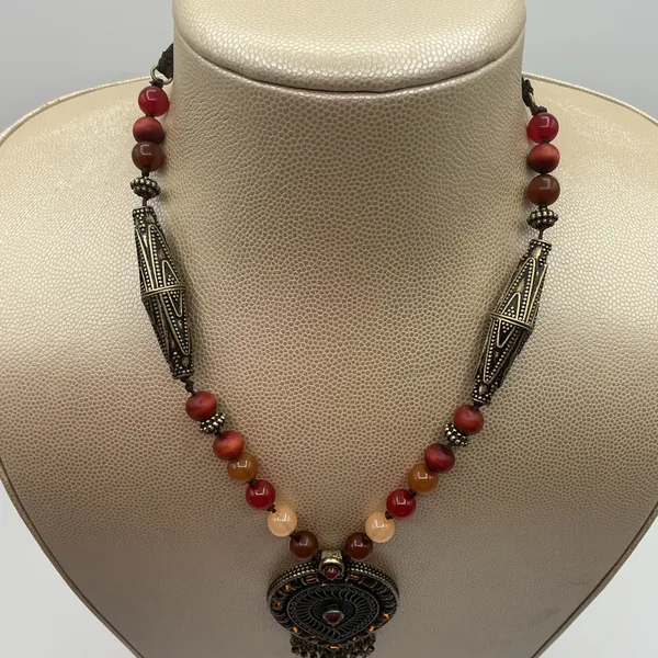 Vintage 5X necklace Multiple - Image 5