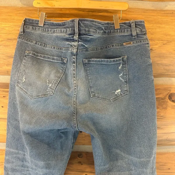 KanCan Vintage High Rise Destructed Straight Ankle Jean - Image 4