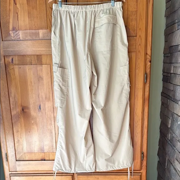 Oh Polly Oversized, Wide Leg, Parachute Cargo Pants. Size Large. - Image 6