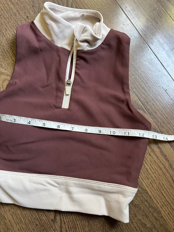 Wilo The Label athletic crop top 1/2 zip sports bra size small - Image 3