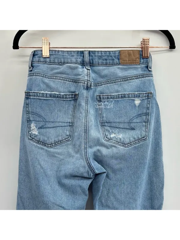 American Eagle Light Wash Distressed Knee Hole Mom Jeans Size 23 - Image 4