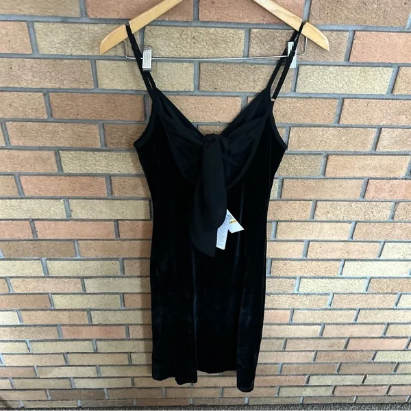 NWT Band of the Free Girl Crush Black Velvet Slit Strappy Midi Dress Size Small - Image 4