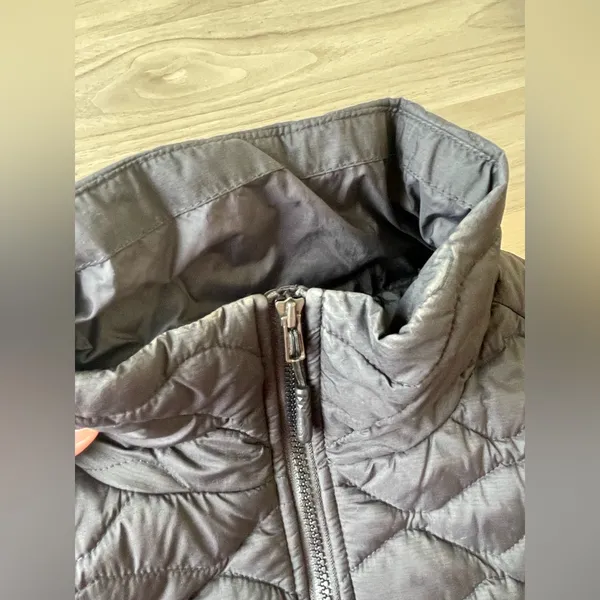 The North Face Women's Black Puffer Jacket - Image 7