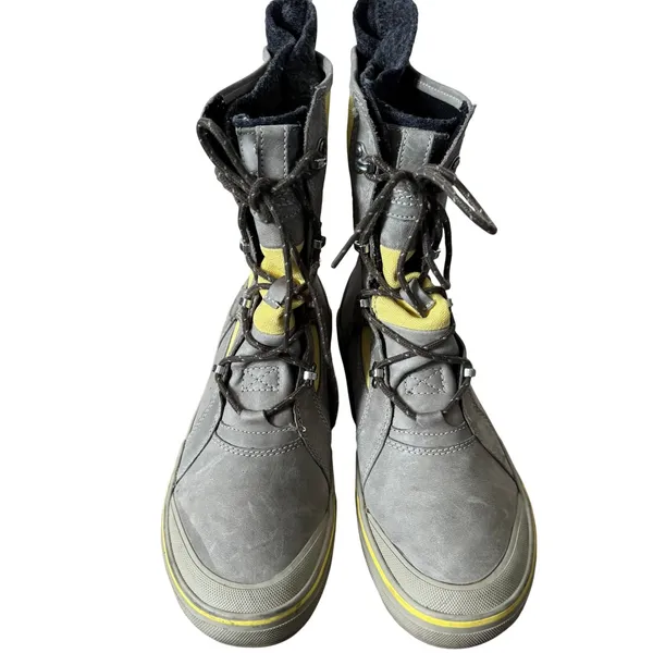 Clarks‎ Muckers Squall Boots Sz 10M Gray Yellow Leather Canvas Winter Waterproof - Image 5
