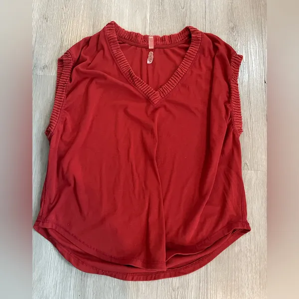 Free People Movement Run Around Tee Red ~ Size Small - Image 5