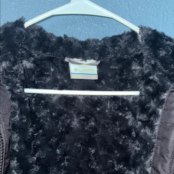 Columbia Black Quilted Hooded Jacket with Zip - Image 6