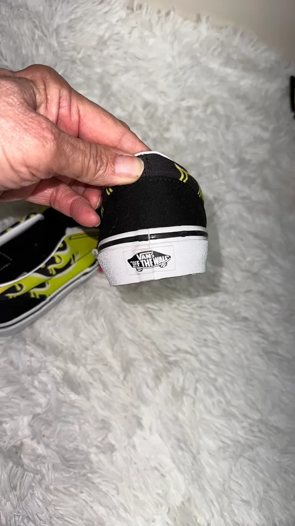 Off The Wall Slip Ons - Image 4